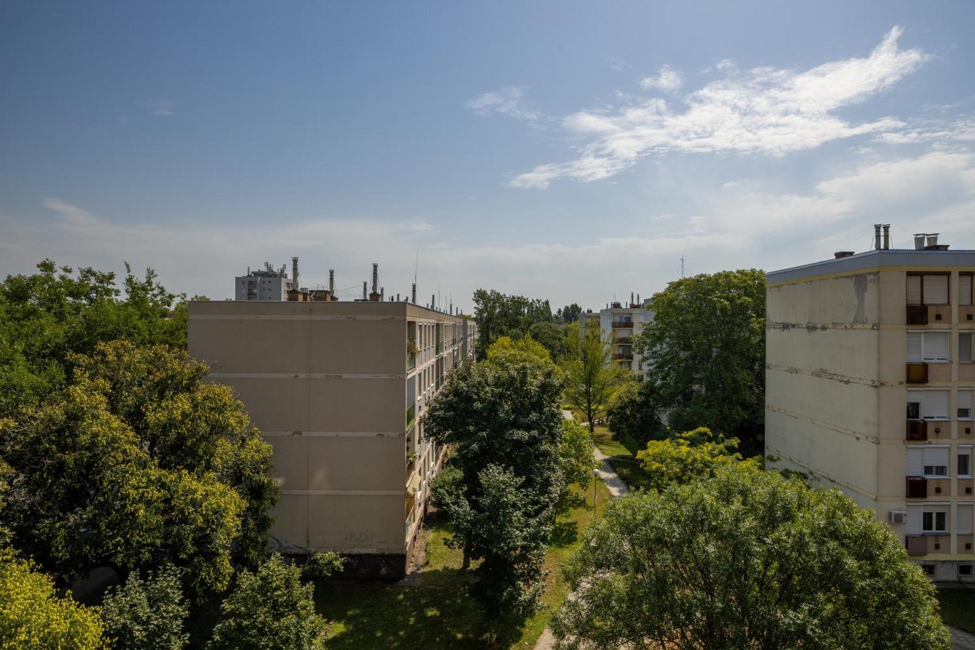 Malompark Apartman With Free Parking Ντέμπρετσεν Εξωτερικό φωτογραφία